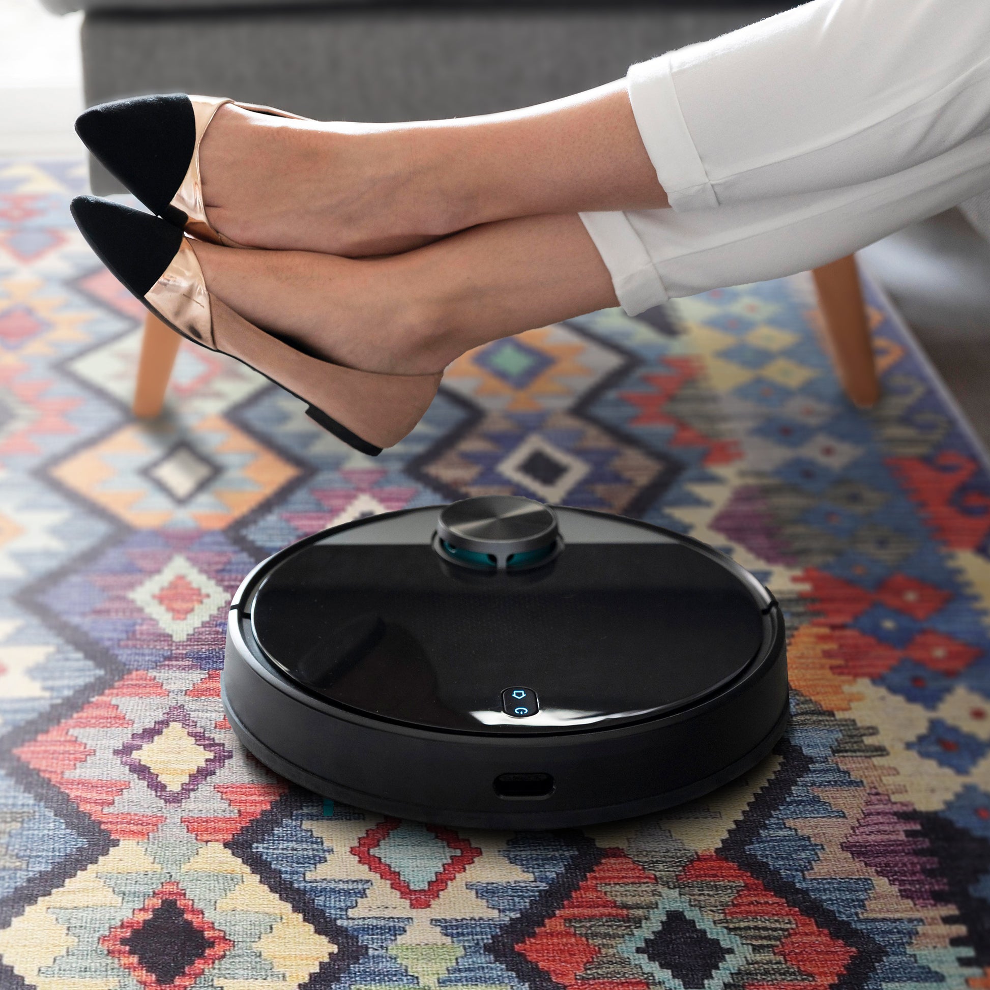 RW1314 washable chenille area rug, robot vacuum