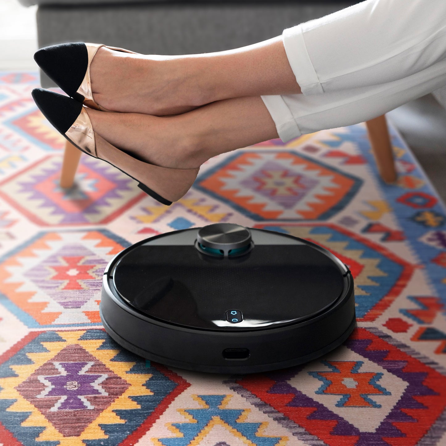 RW1315 washable chenille area rug, robot vacuum