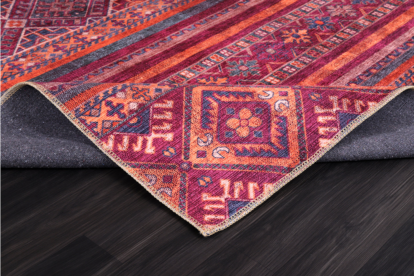 RW1322 washable chenille rug texture and pattern detail