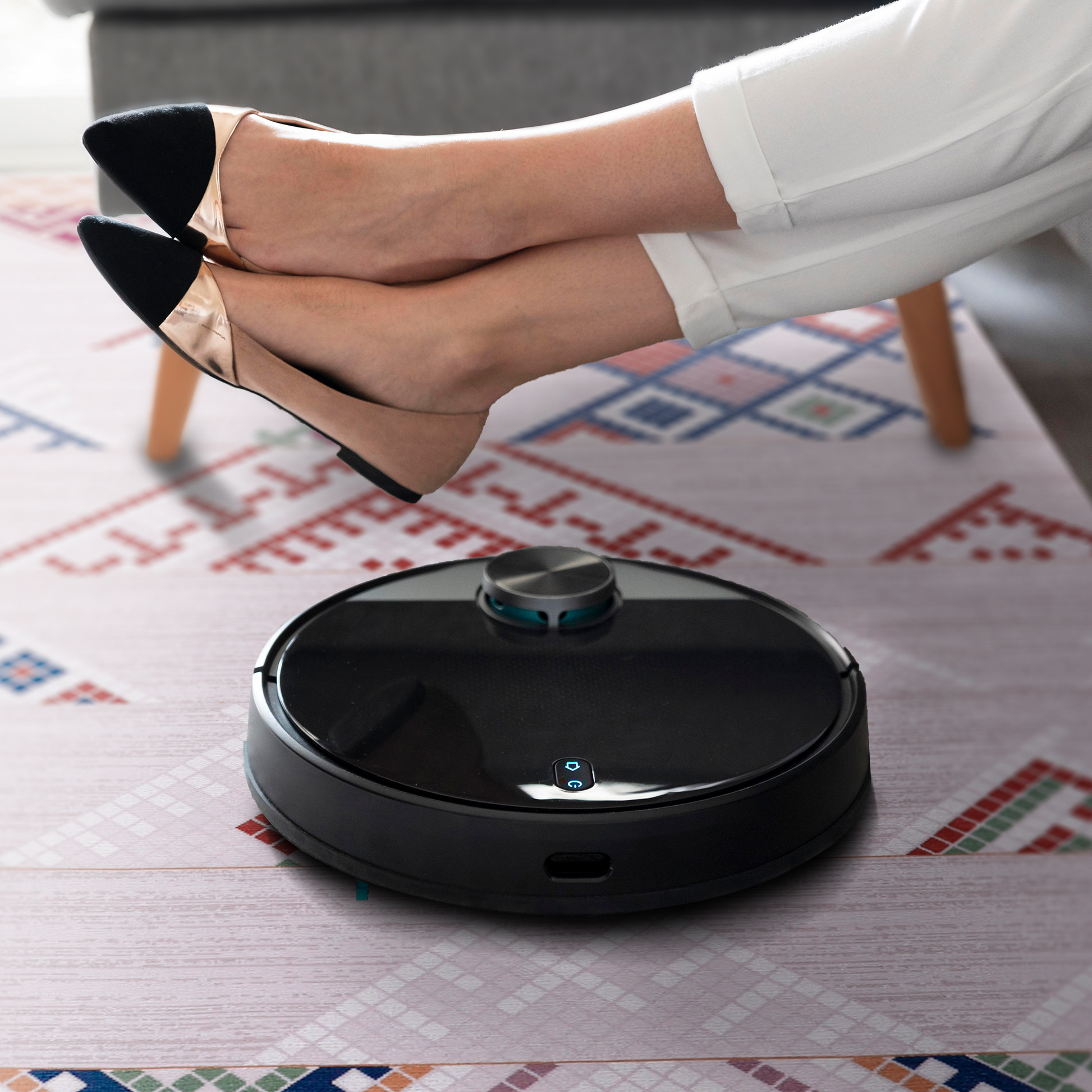 RWNL1002 washable chenille area rug, robot vacuum