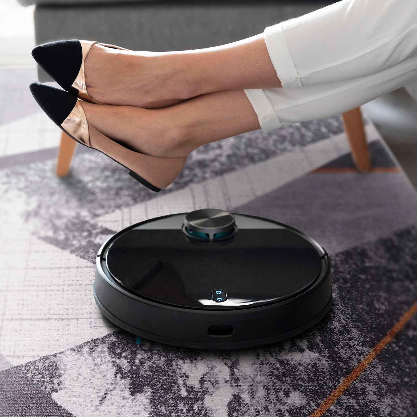 RWNL1005 washable chenille area rug, robot vacuum